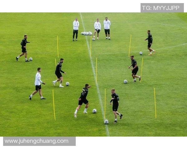 足球世界杯外围赛关键球队表现回顾与晋级形势分析